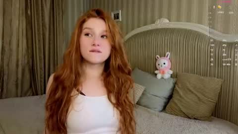 Snapshot of foxxx_tail chatting on 10-08-25, 12:03 Petra online show from 10-08-25, 12:03