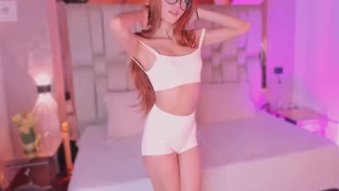 Snapshot of foxxxypink chatting on 07-18-26, 08:12 fox with 3 xs online show from 07-18-26, 08:12