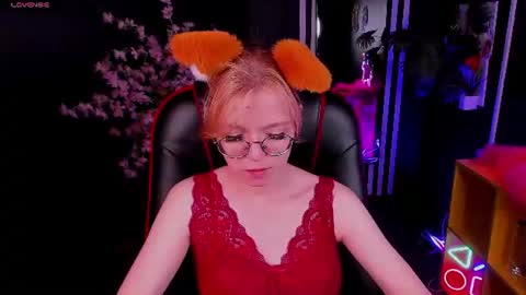 Snapshot of foxxxypolly chatting on 07-04-26, 05:13 Polly online show from 07-04-26, 05:13