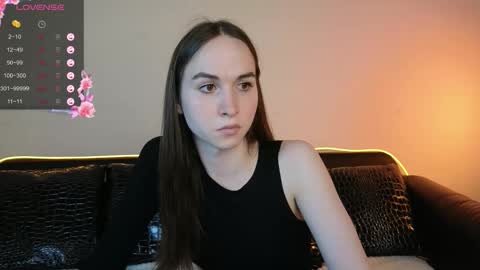 Snapshot of foxxy_girl_ chatting on 09-16-25, 11:00 andice online show from 09-16-25, 11:00