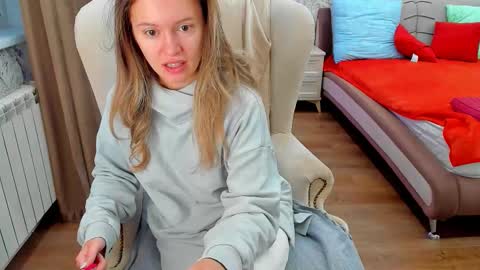 Snapshot of foxy_blond chatting on 02-28-26, 12:22 Foxy online show from 02-28-26, 12:22