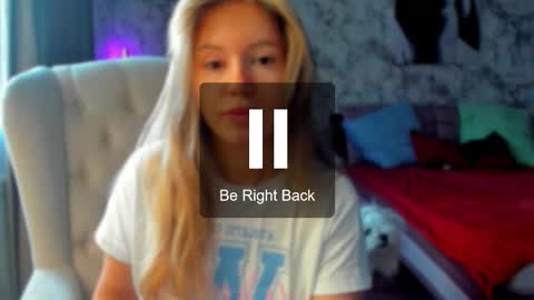 Snapshot of foxy_blond chatting on 03-25-26, 12:49 Foxy online show from 03-25-26, 12:49