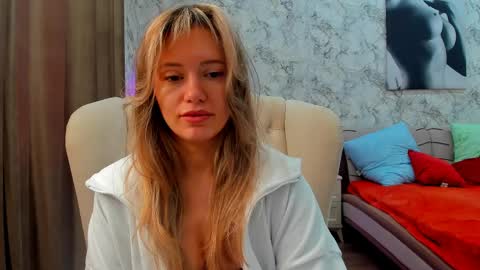 Snapshot of foxy_blond chatting on 03-26-26, 12:28 Foxy online show from 03-26-26, 12:28