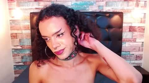 Ella online show from 12-22-25, 04:15