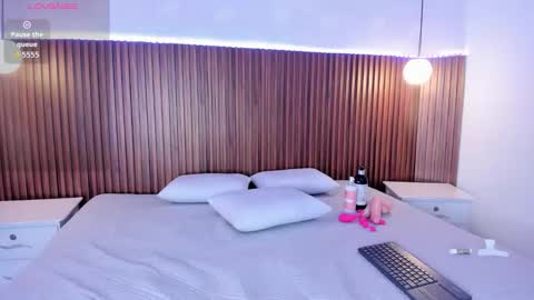 foxy_kylie online show from 02-07-26, 08:01