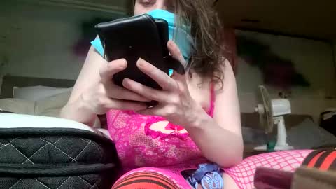 Snapshot of foxycutiez chatting on 02-23-25, 05:23 foxycutiez online show from 02-23-25, 05:23