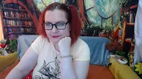 Snapshot of foxydesiree chatting on 06-08-26, 03:01 foxydesiree online show from 06-08-26, 03:01