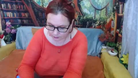 Snapshot of foxydesiree chatting on 06-15-26, 04:20 foxydesiree online show from 06-15-26, 04:20