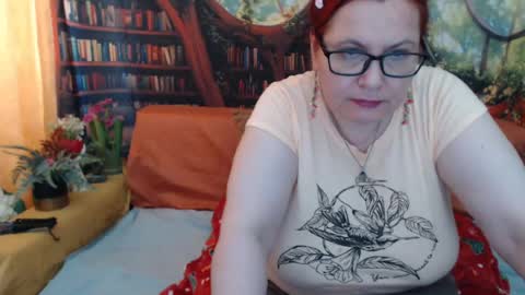 Snapshot of foxydesiree chatting on 06-27-26, 09:03 foxydesiree online show from 06-27-26, 09:03