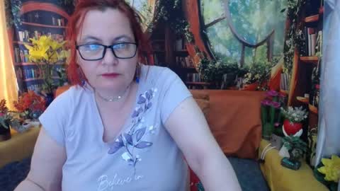 Snapshot of foxydesiree chatting on 07-05-26, 12:56 foxydesiree online show from 07-05-26, 12:56