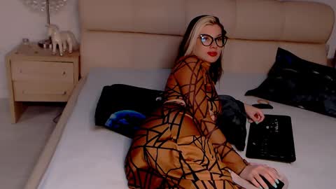 Fox online show from 02-10-25, 10:19