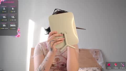 Kate online show from 10-31-25, 05:52