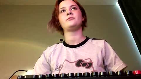 Snapshot of foxydollkate chatting on 05-10-26, 11:04 Kate online show from 05-10-26, 11:04