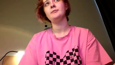 Snapshot of foxydollkate chatting on 05-11-26, 12:11 Kate online show from 05-11-26, 12:11