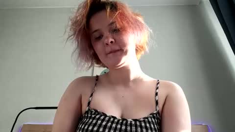 Snapshot of foxydollkate chatting on 05-24-26, 12:54 Kate online show from 05-24-26, 12:54