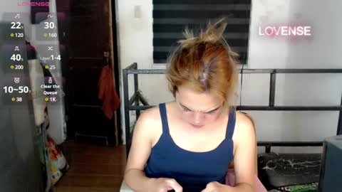 Snapshot of foxyinnocentstar chatting on 01-20-25, 10:18 jenny online show from 01-20-25, 10:18