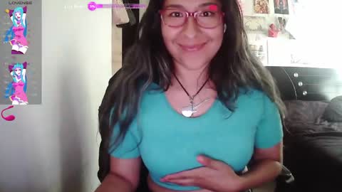 Snapshot of foxymalish chatting on 03-28-26, 10:31 Malishka online show from 03-28-26, 10:31