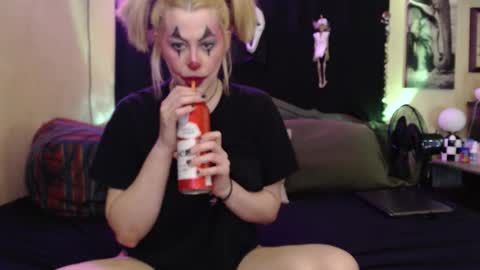 Snapshot of foxymalloryknoxy69 chatting on 11-01-25, 07:54 Mallory Koxx online show from 11-01-25, 07:54