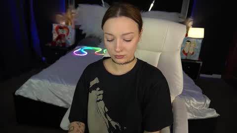 Snapshot of foxymayy chatting on 02-20-26, 02:17 Maya online show from 02-20-26, 02:17