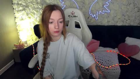 Snapshot of foxymayy chatting on 03-20-26, 07:02 Maya online show from 03-20-26, 07:02