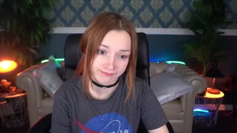 Snapshot of foxymayy chatting on 03-25-26, 09:26 Maya online show from 03-25-26, 09:26