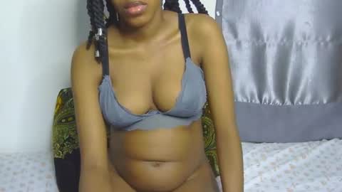 Snapshot of foxypennyy chatting on 09-28-25, 02:55 foxypennyy online show from 09-28-25, 02:55