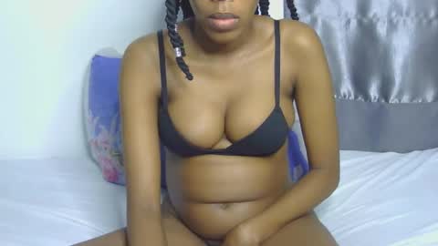 Snapshot of foxypennyy chatting on 10-01-25, 07:20 foxypennyy online show from 10-01-25, 07:20