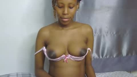 Snapshot of foxypennyy chatting on 10-28-25, 09:06 foxypennyy online show from 10-28-25, 09:06