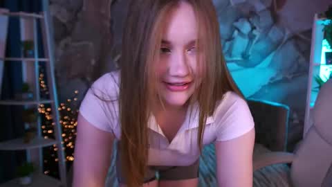 Snapshot of foxyykate chatting on 03-20-26, 12:15 Kate online show from 03-20-26, 12:15