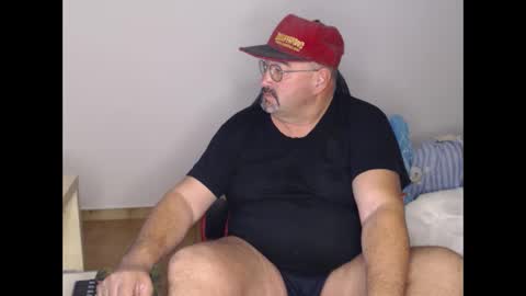 Snapshot of fraboys chatting on 11-01-25, 06:59 Fraboys online show from 11-01-25, 06:59