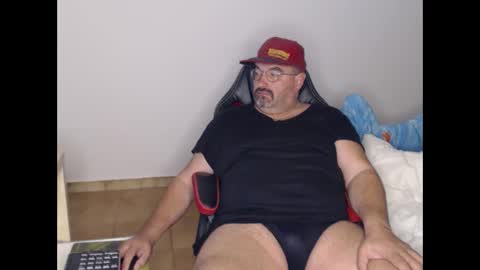 Snapshot of fraboys chatting on 11-12-25, 07:20 Fraboys online show from 11-12-25, 07:20