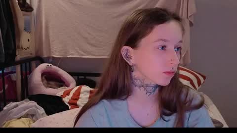 fran_bow online show from 05-04-26, 03:08