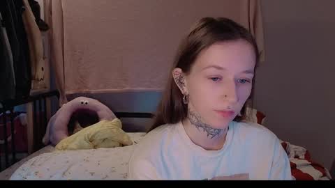fran_bow online show from 05-06-26, 01:16