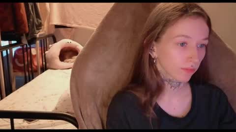 fran_bow online show from 05-12-26, 01:19