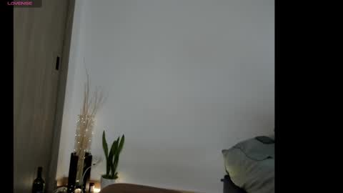 karla and Romeo online show from 10-16-25, 07:48