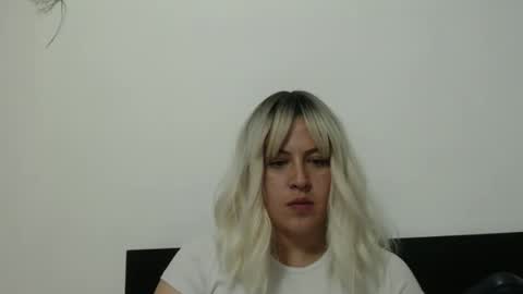 Snapshot of francescaasmith chatting on 02-27-25, 12:21 Francesca online show from 02-27-25, 12:21