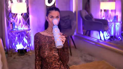 Snapshot of francescadante chatting on 02-26-26, 07:07 francescadante online show from 02-26-26, 07:07