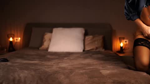 Snapshot of francescanappi chatting on 12-18-24, 03:33 Franci online show from 12-18-24, 03:33