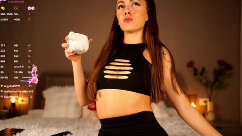 Snapshot of francescanappi chatting on 02-19-25, 09:14 Franci online show from 02-19-25, 09:14