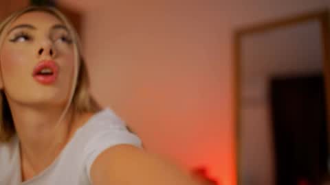 Snapshot of francescanappi chatting on 09-24-25, 05:38 Franci online show from 09-24-25, 05:38