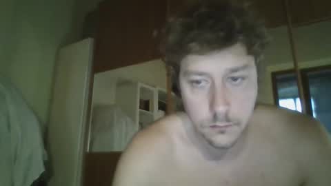 Snapshot of francesco_831115 chatting on 10-16-25, 04:08 francesco_831115 online show from 10-16-25, 04:08