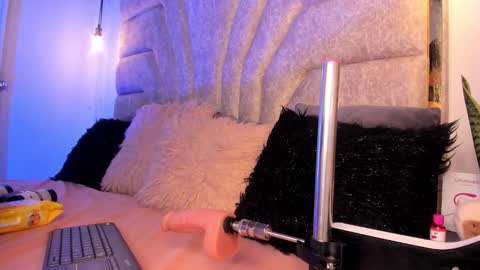 francheska121 online show from 10-03-25, 09:01