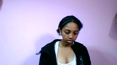 Snapshot of francia333068 chatting on 06-06-26, 05:28 francia333068 online show from 06-06-26, 05:28