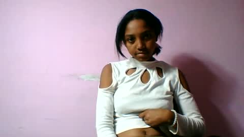 Snapshot of francia333068 chatting on 06-23-26, 02:48 francia333068 online show from 06-23-26, 02:48