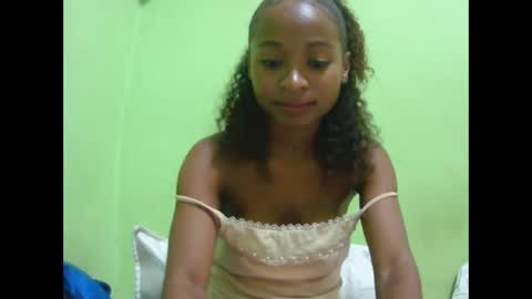 Snapshot of francine925426 chatting on 04-30-26, 10:03 francine925426 online show from 04-30-26, 10:03