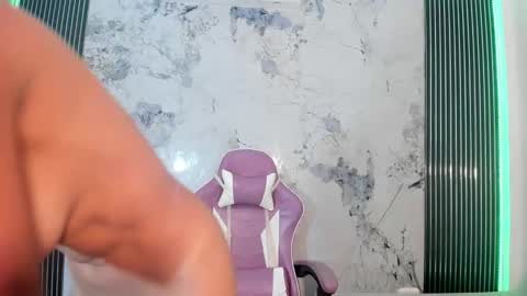 Laura online show from 02-09-26, 07:29