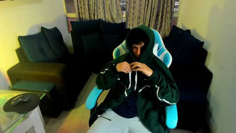 frank online show from 01-11-25, 10:40