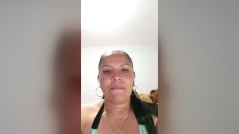 Snapshot of francy_froz chatting on 06-16-26, 01:30 francy froz online show from 06-16-26, 01:30