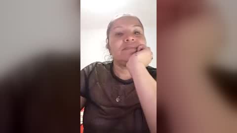 Snapshot of francy_froz chatting on 06-29-26, 03:57 francy froz online show from 06-29-26, 03:57