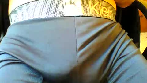 Snapshot of frangreatcock chatting on 02-26-25, 10:36 Frangreatcock online show from 02-26-25, 10:36